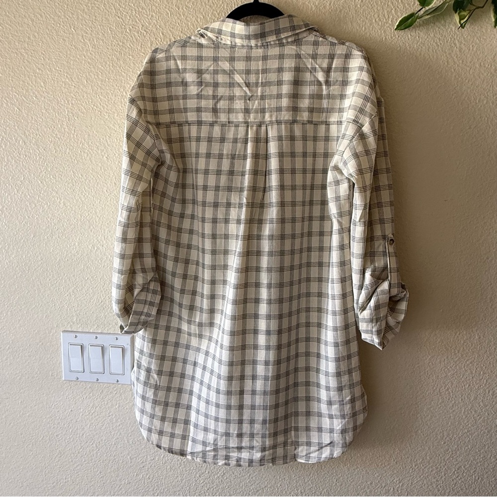 NWT Hem & Thread Cream and Black Plaid Tie-Front Tunic Top - Picture 3 of 6